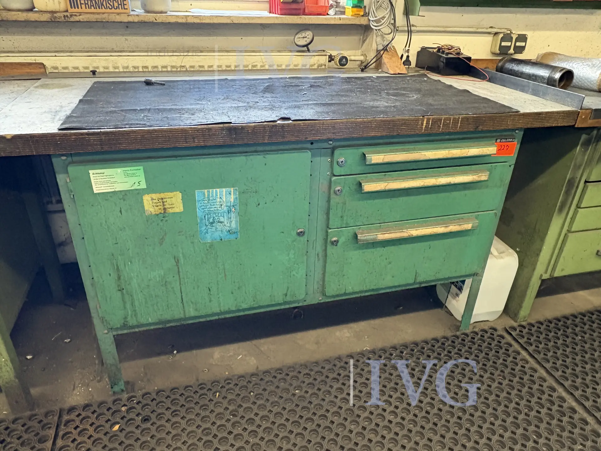 Werkbanken – foto 4 – kavel bij IVG, Augsburg