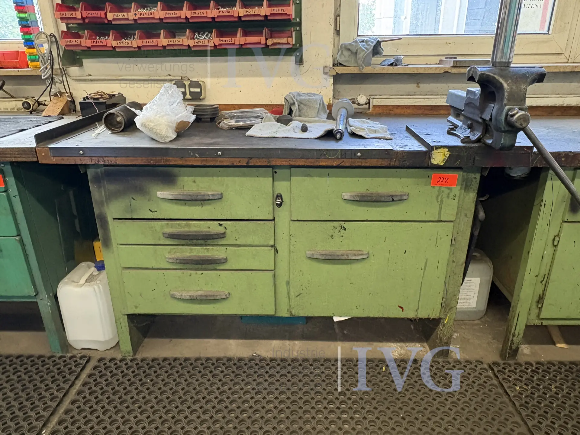 Werkbanken – foto 5 – kavel bij IVG, Augsburg