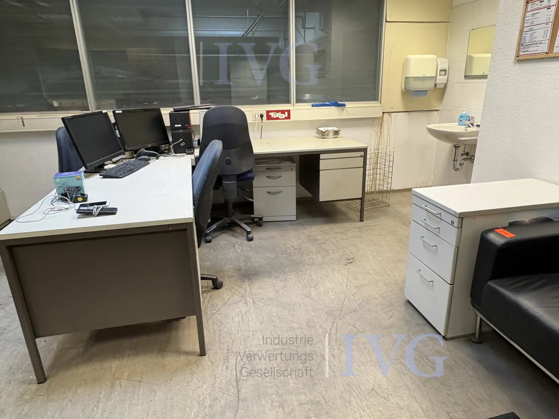 Schreibtischwinkelkombinationen – foto 5 – kavel bij IVG, Augsburg