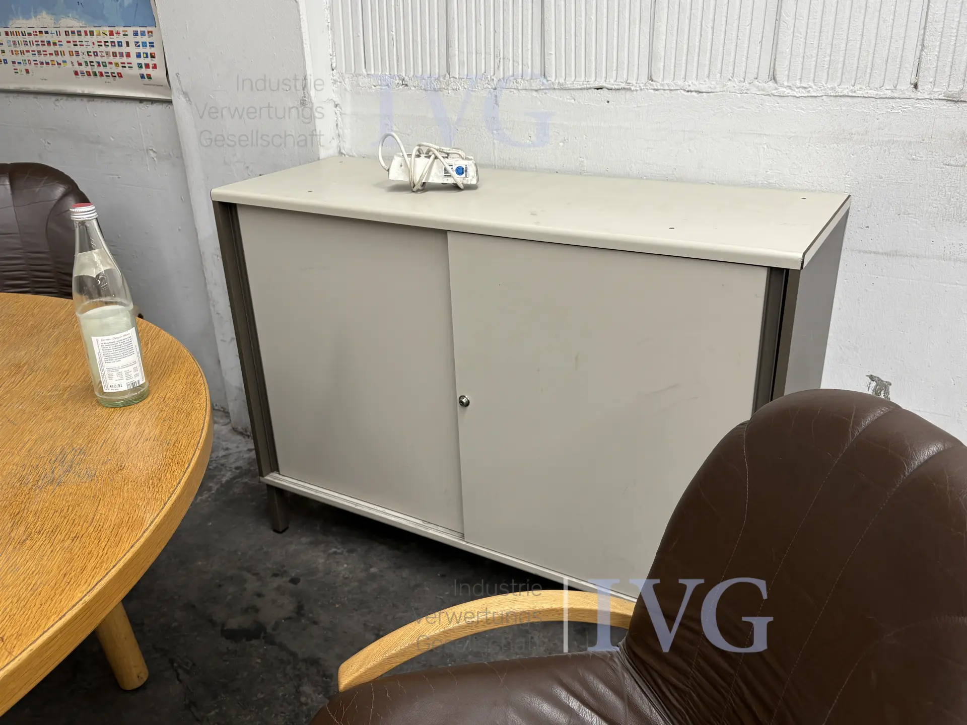 Houten tafels – foto 3 – kavel bij IVG, Augsburg