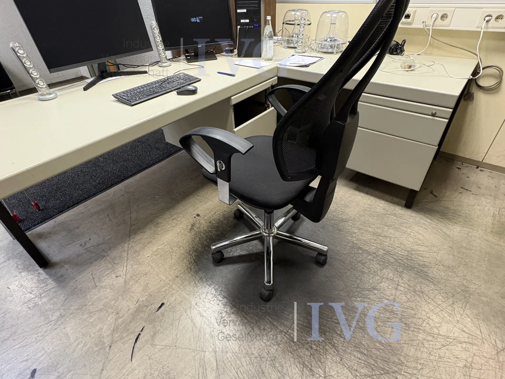 Schreibtischwinkelkombinationen – foto 3 – kavel bij IVG, Augsburg