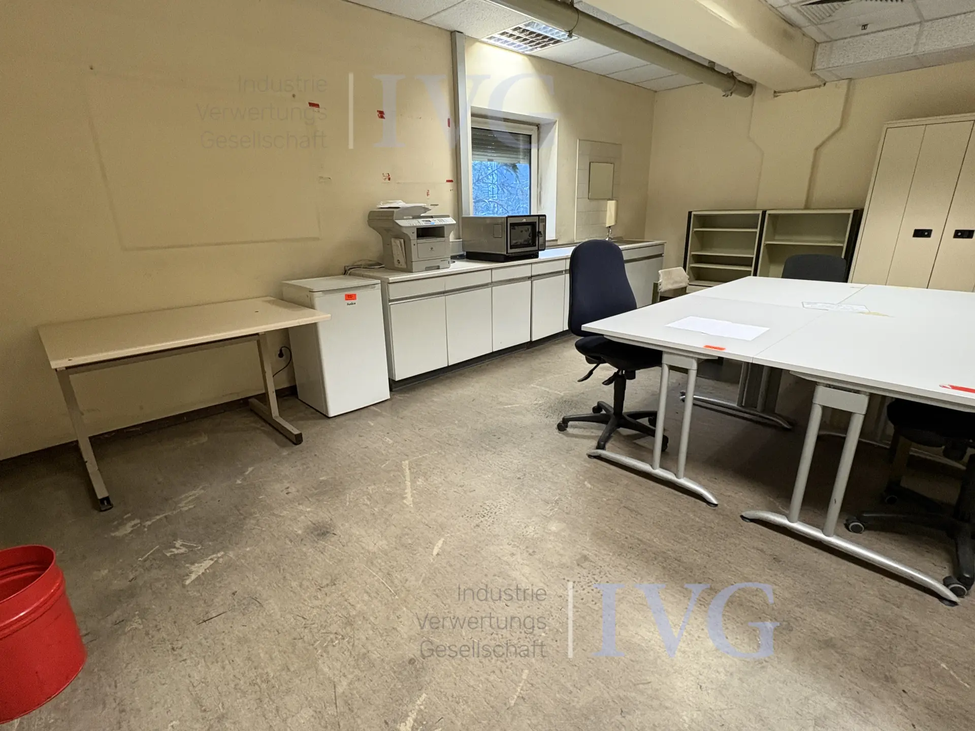Bureaus – foto 2 – kavel bij IVG, Augsburg