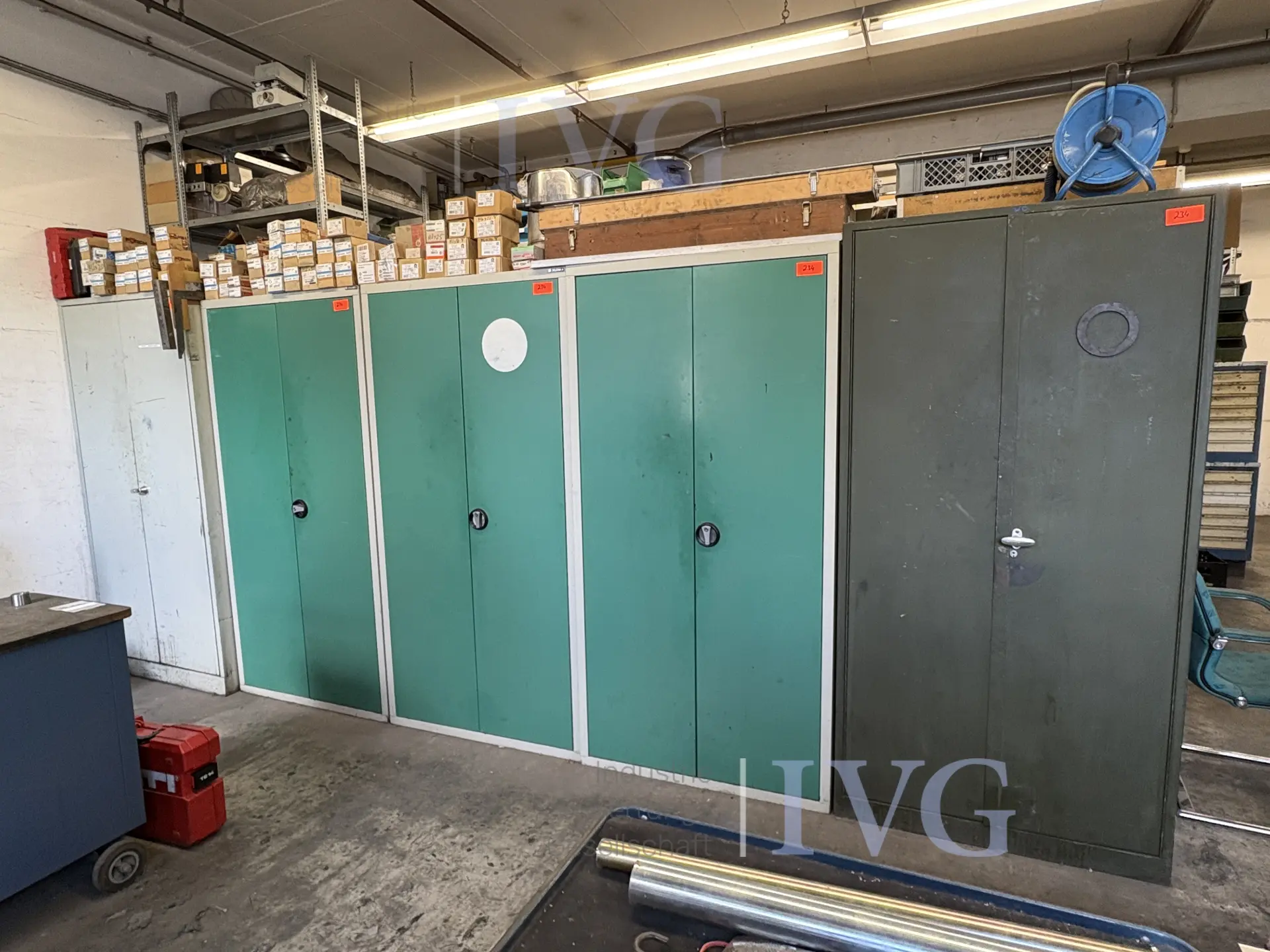 Stalen kasten – foto 2 – kavel bij IVG, Augsburg