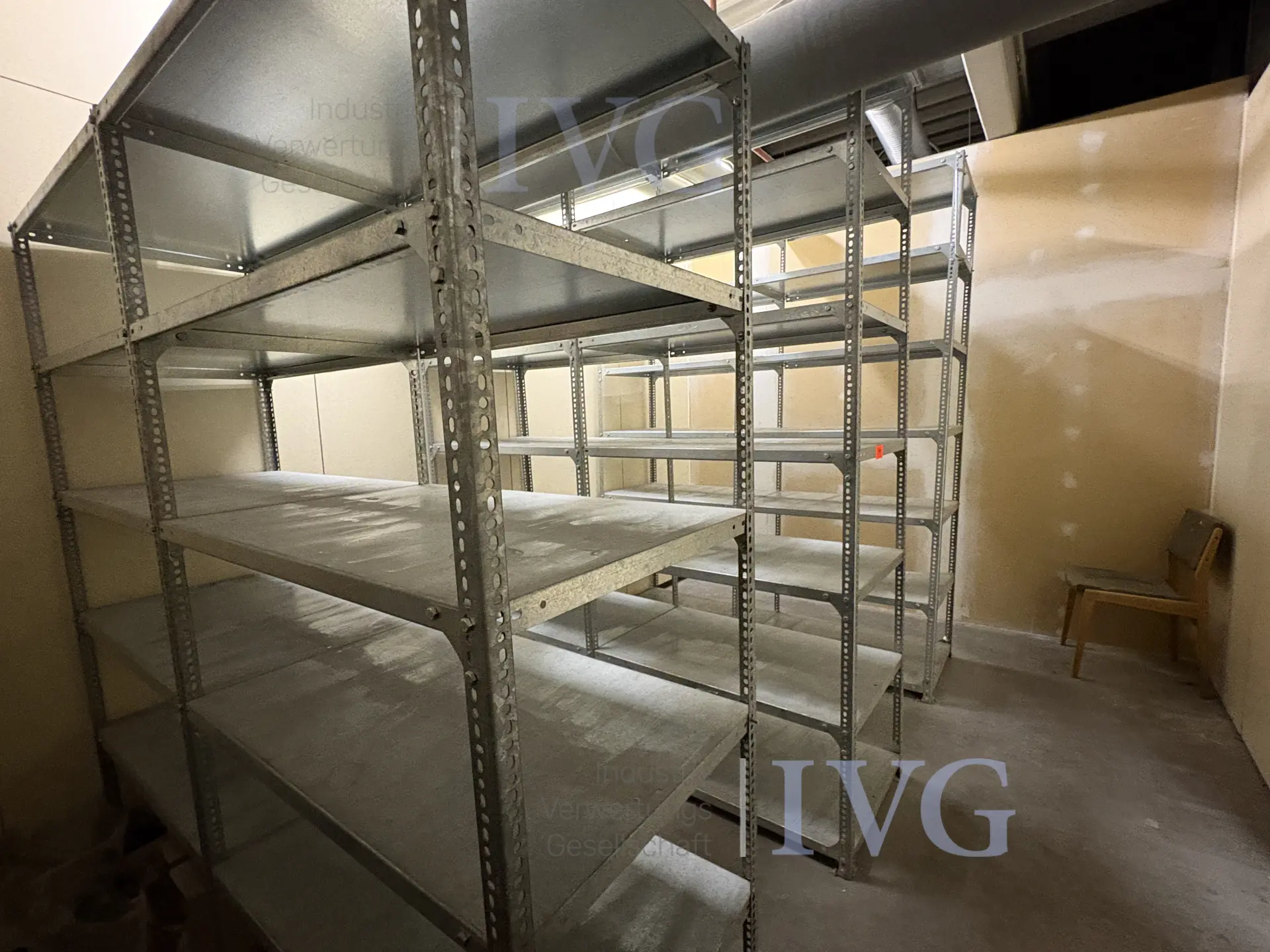 Posten Stahl-Schraubregale – foto 2 – kavel bij IVG, Augsburg