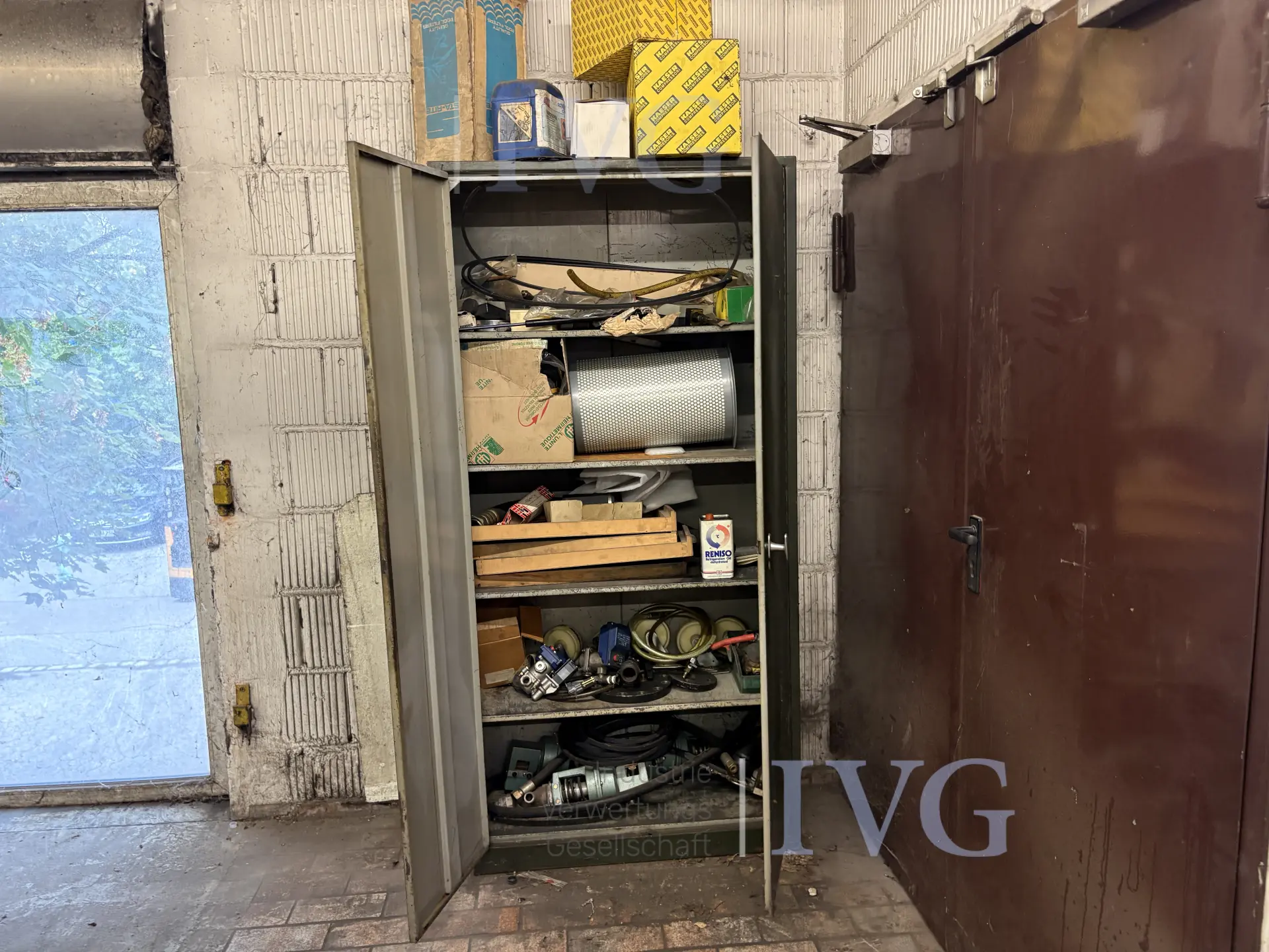 Stahl-Schrank – foto 2 – kavel bij IVG, Augsburg