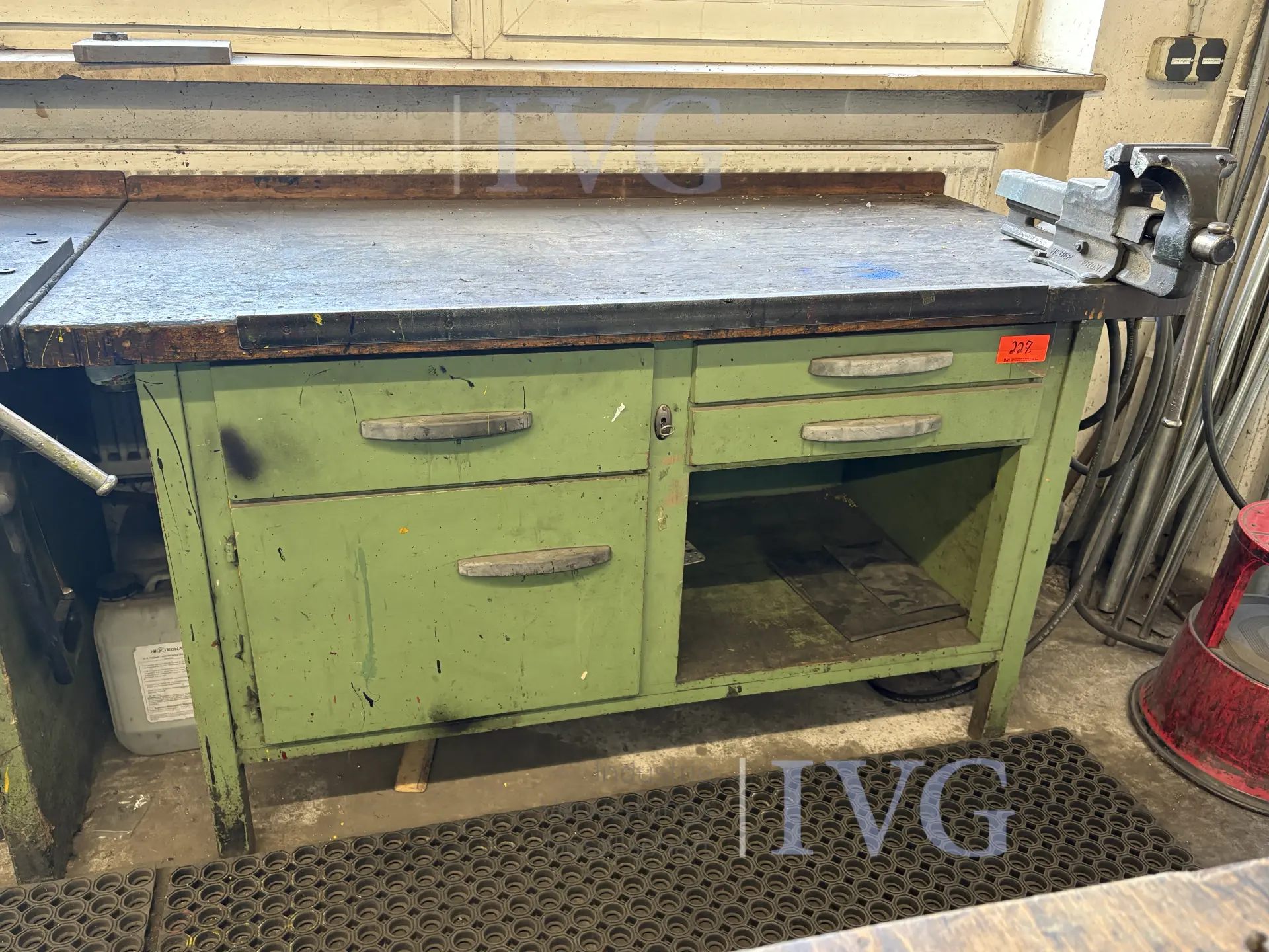 Werkbanken – foto 6 – kavel bij IVG, Augsburg