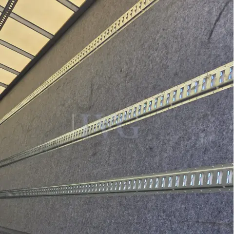Thumbnail 37