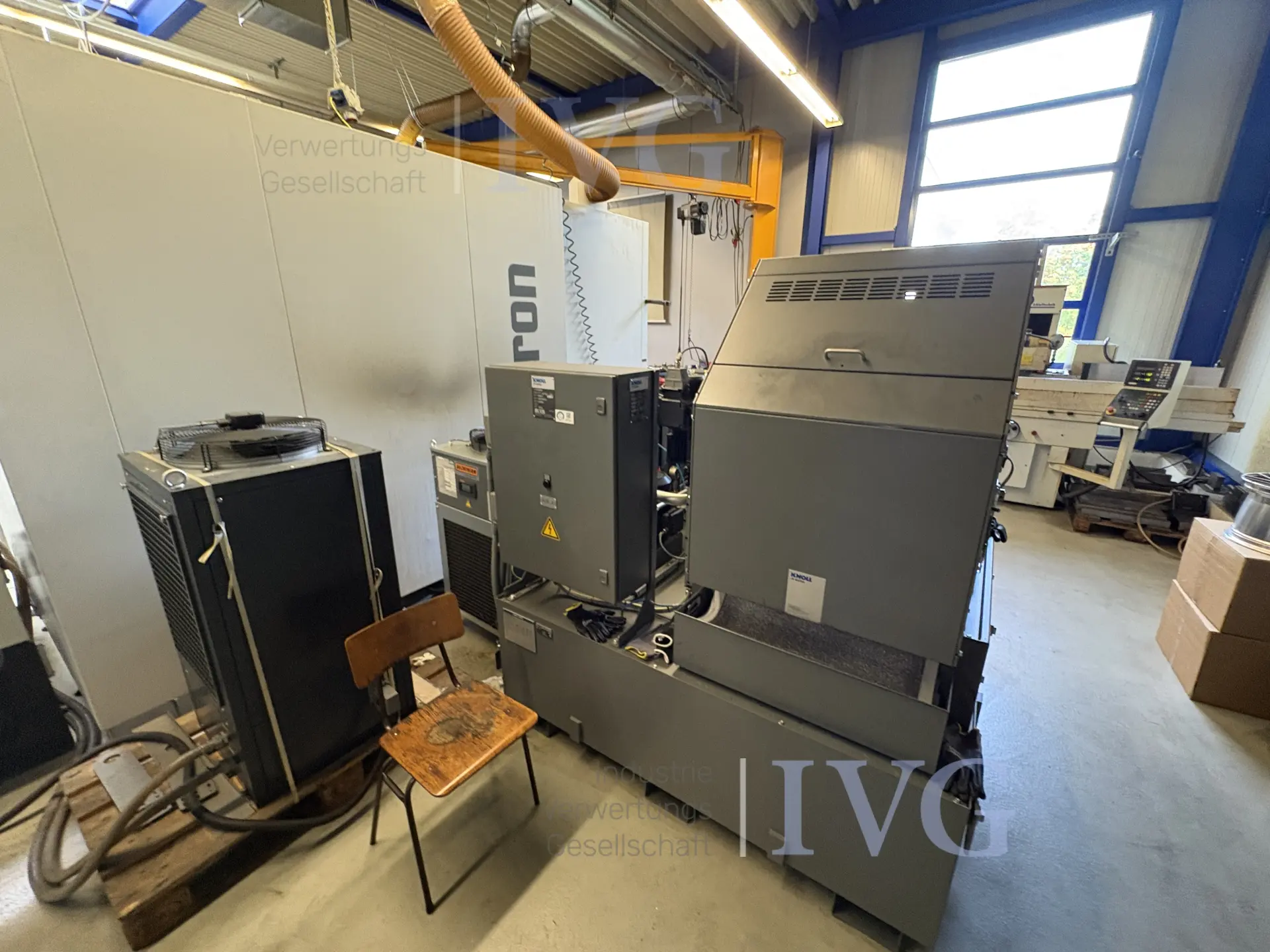 Vertikales CNC-Fertigungszentrum CHIRON MILL 2000 five axis – foto 10 – kavel bij IVG, Weihingen