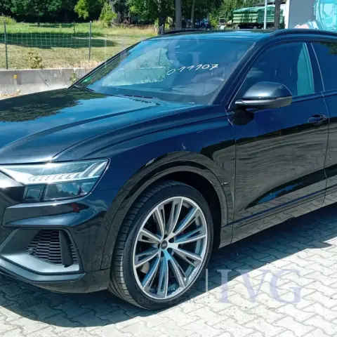 Schräghecklimousine AUDI SQ8 TDI