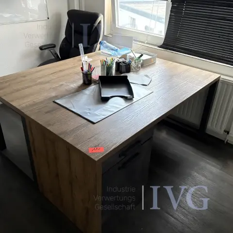 Posten Büromöbel