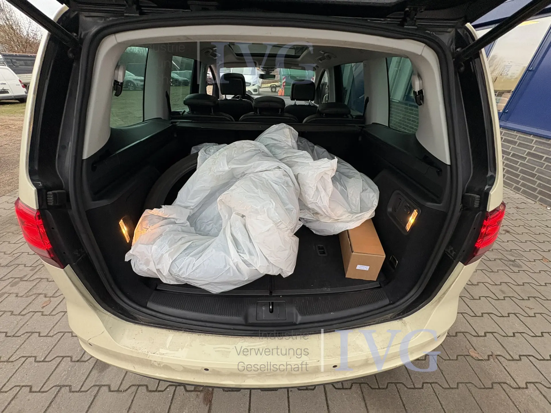 Mehrzweckfahrzeug VOLKSWAGEN SHARAN – foto 29 – kavel bij IVG, Kirchlengern