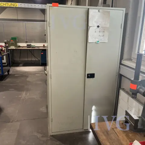 Stahl-Schrank