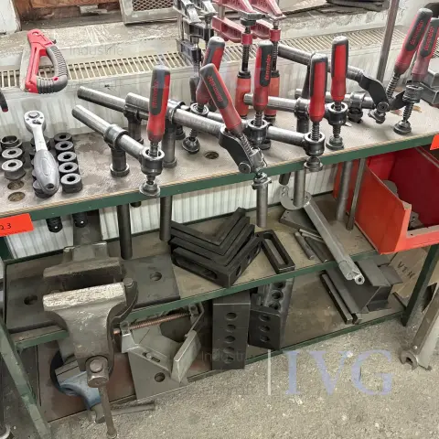 Item clamping material for welding hole tables DEMMELER