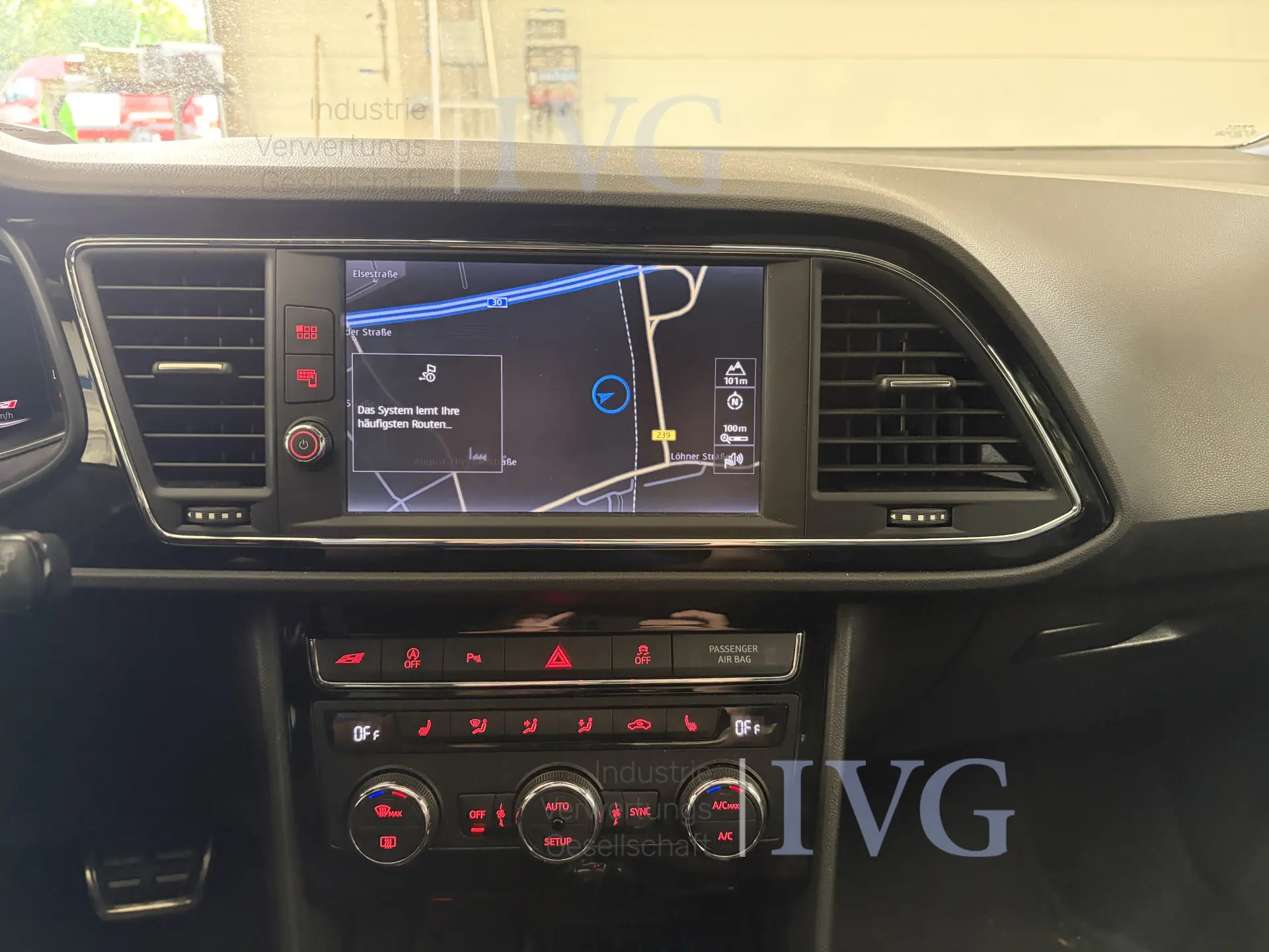 SEAT Leon stationwagen – foto 26 – kavel bij IVG, Kirchlengern