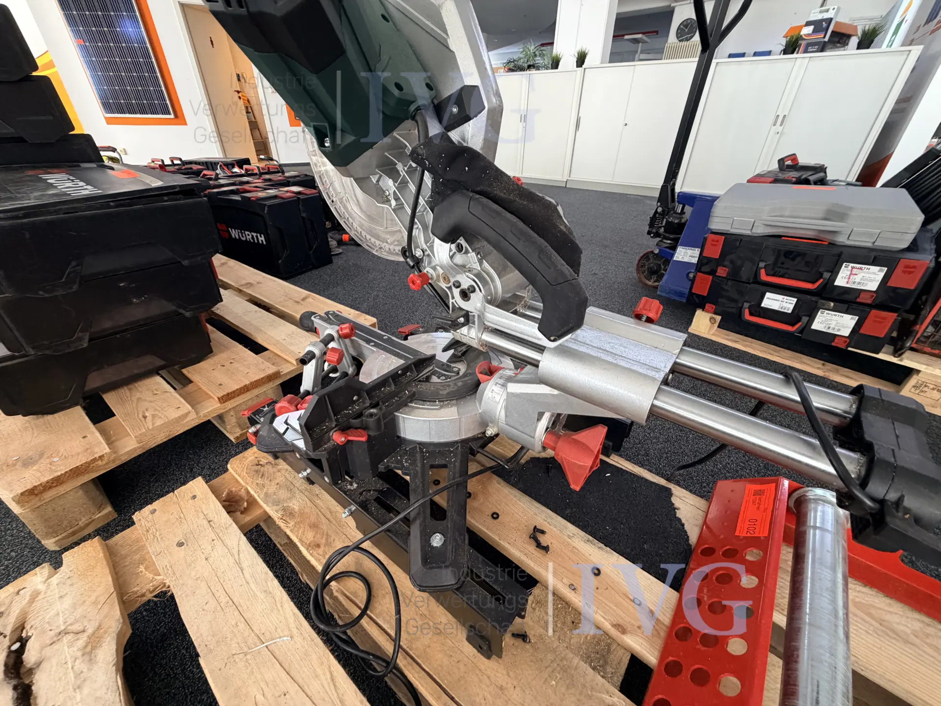 Kapp-und Gehrungssäge METABO KGS 305 M – foto 4 – kavel bij IVG, Neunkirchen-Seelscheid