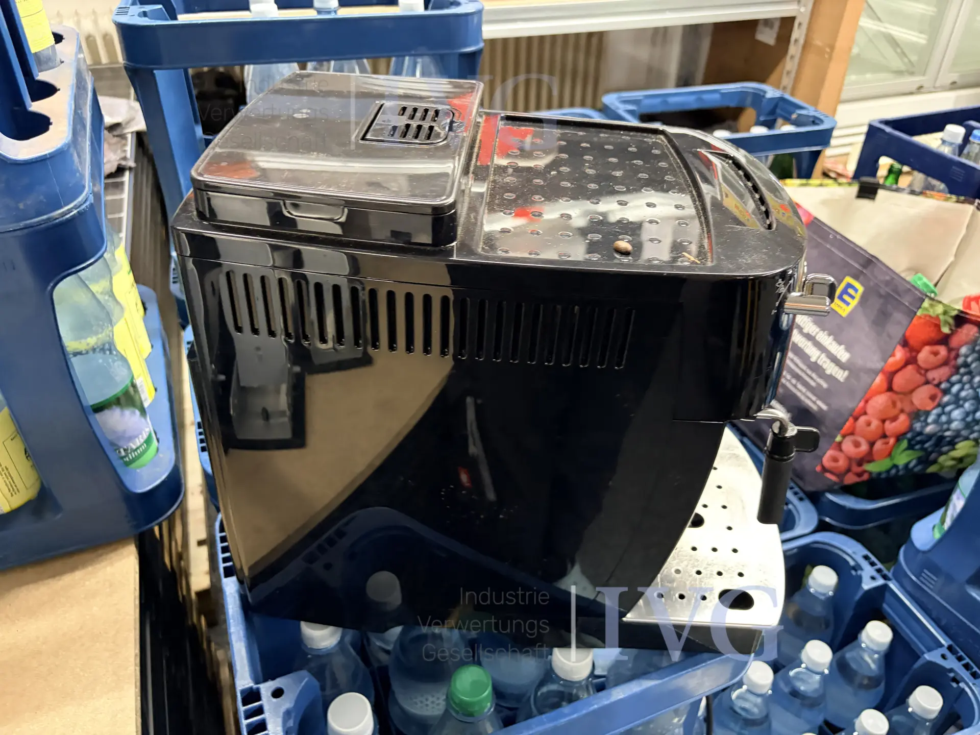 Volledig automatische koffiemachine DELONGHI Magnifica S – foto 3 – kavel bij IVG, Neunkirchen-Seelscheid