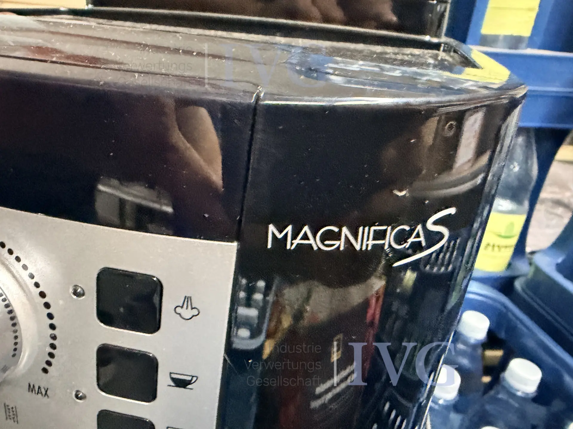 Volledig automatische koffiemachine DELONGHI Magnifica S – foto 5 – kavel bij IVG, Neunkirchen-Seelscheid