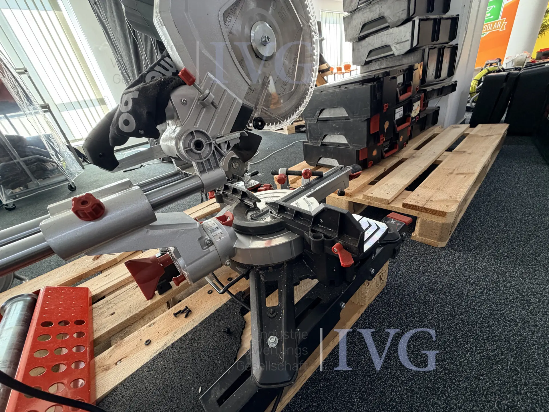 Kapp-und Gehrungssäge METABO KGS 305 M – foto 6 – kavel bij IVG, Neunkirchen-Seelscheid