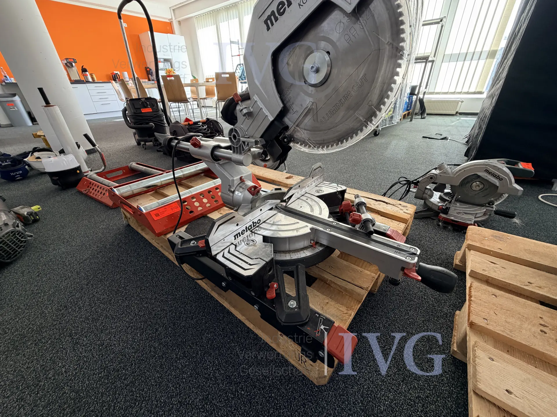 Kapp-und Gehrungssäge METABO KGS 305 M – foto 5 – kavel bij IVG, Neunkirchen-Seelscheid