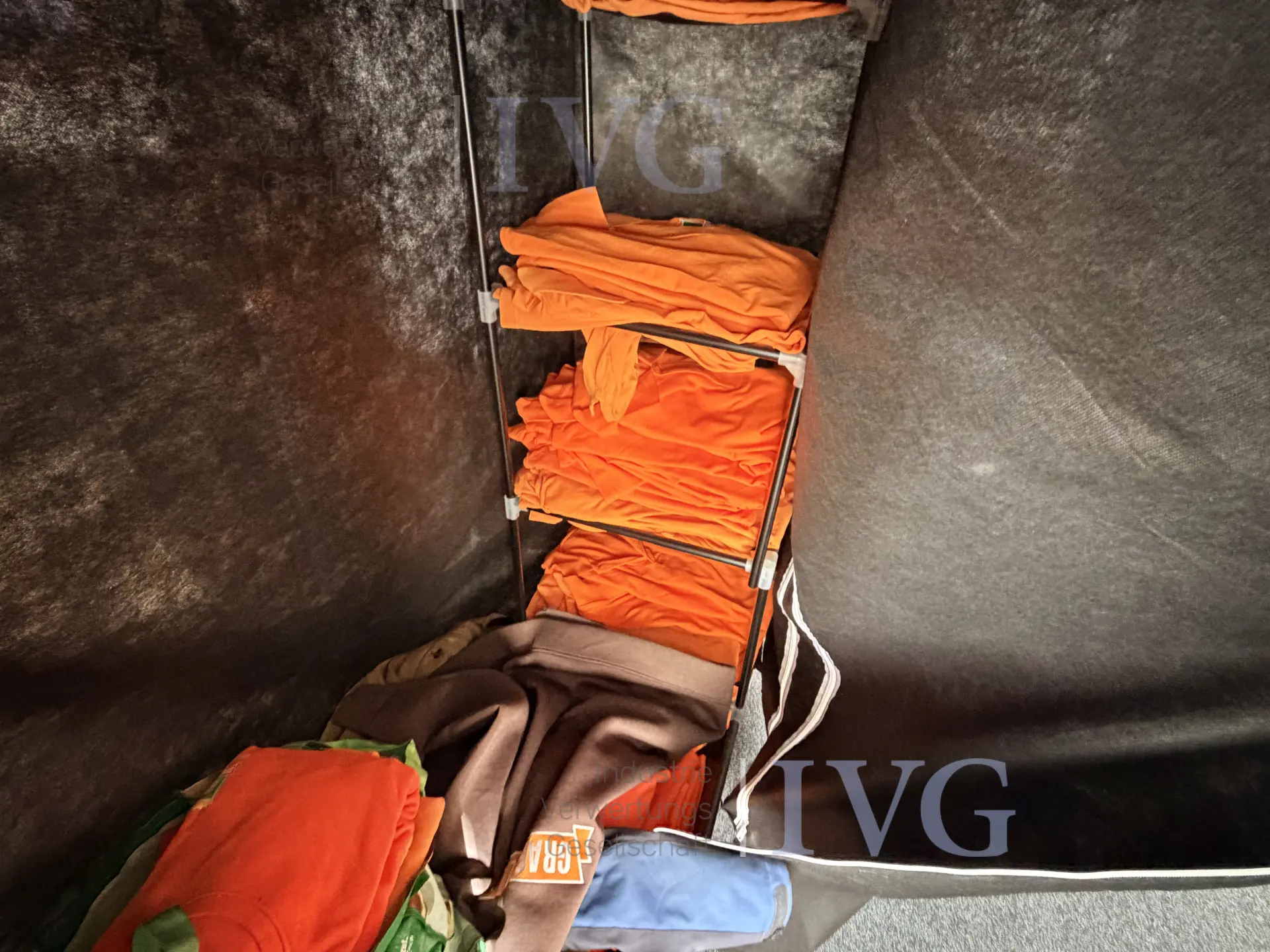 Bestand Arbeitskleidung (gebrandet) – foto 5 – kavel bij IVG, Neunkirchen-Seelscheid