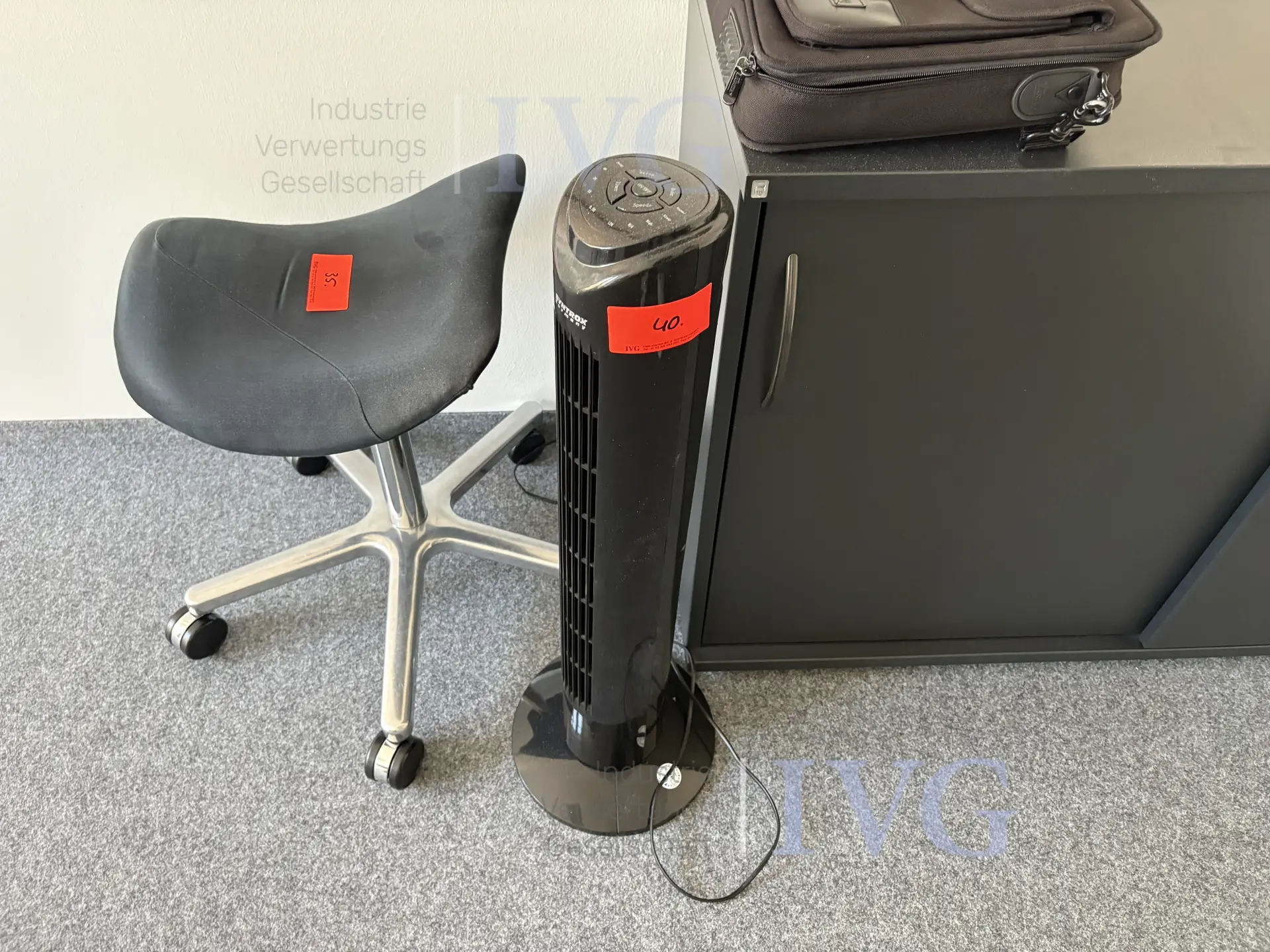 Turmventilator SYNTROX TVR-29BL – kavel bij IVG, Stuttgart