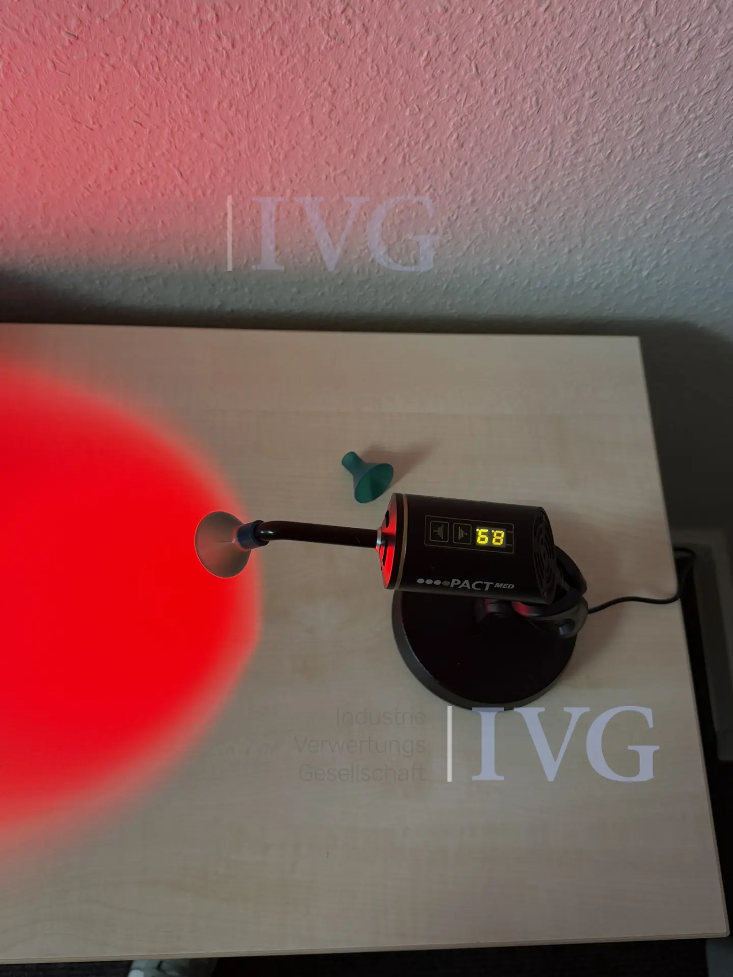 Behandlungsgerät für Nagelpilzerkrankungen HAHN MEDICAL SYSTEMS PACT MED LED-Strahler Set – foto 8 – kavel bij IVG, Wismar