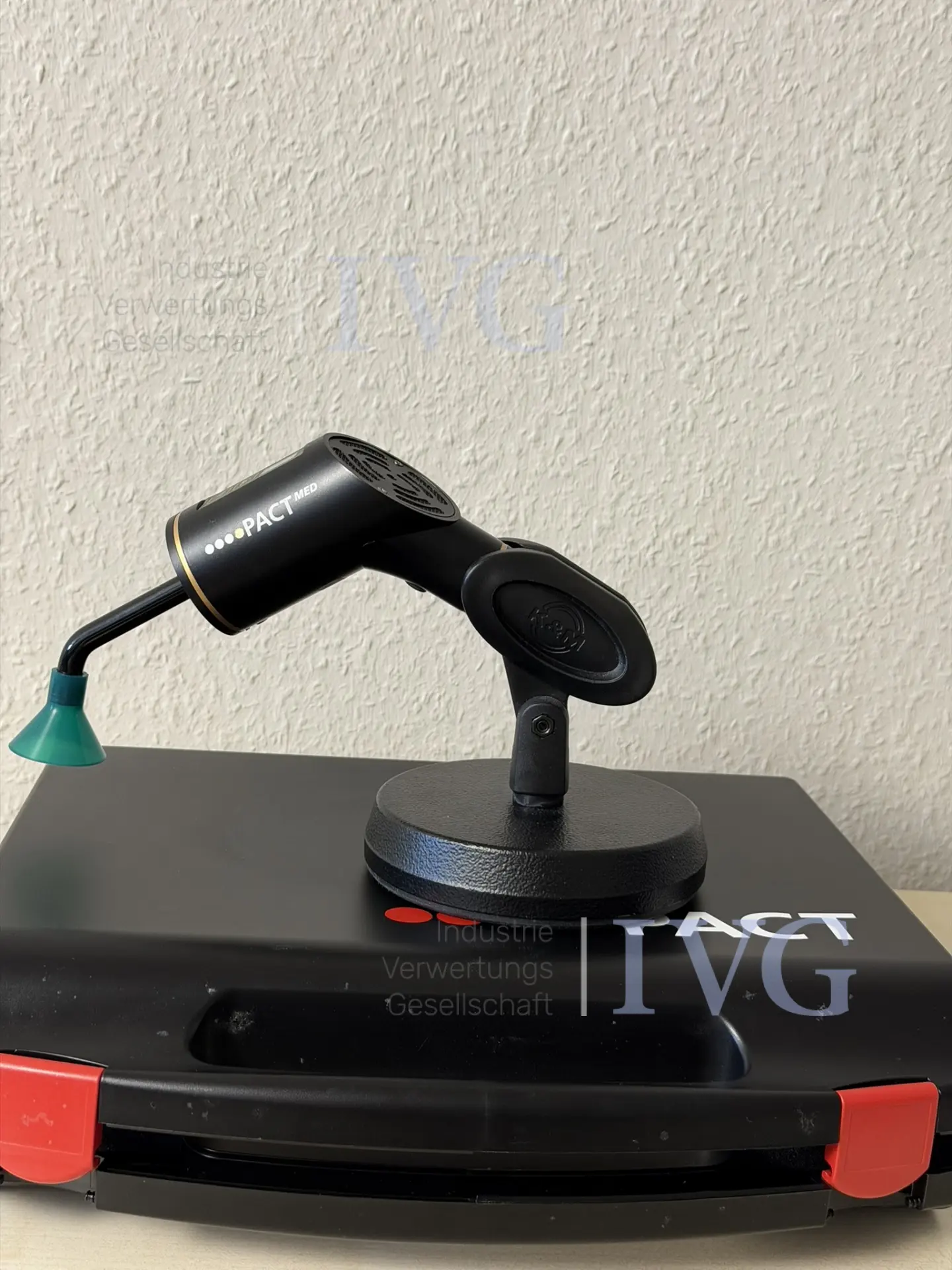 Behandlungsgerät für Nagelpilzerkrankungen HAHN MEDICAL SYSTEMS PACT MED LED-Strahler Set – foto 6 – kavel bij IVG, Wismar