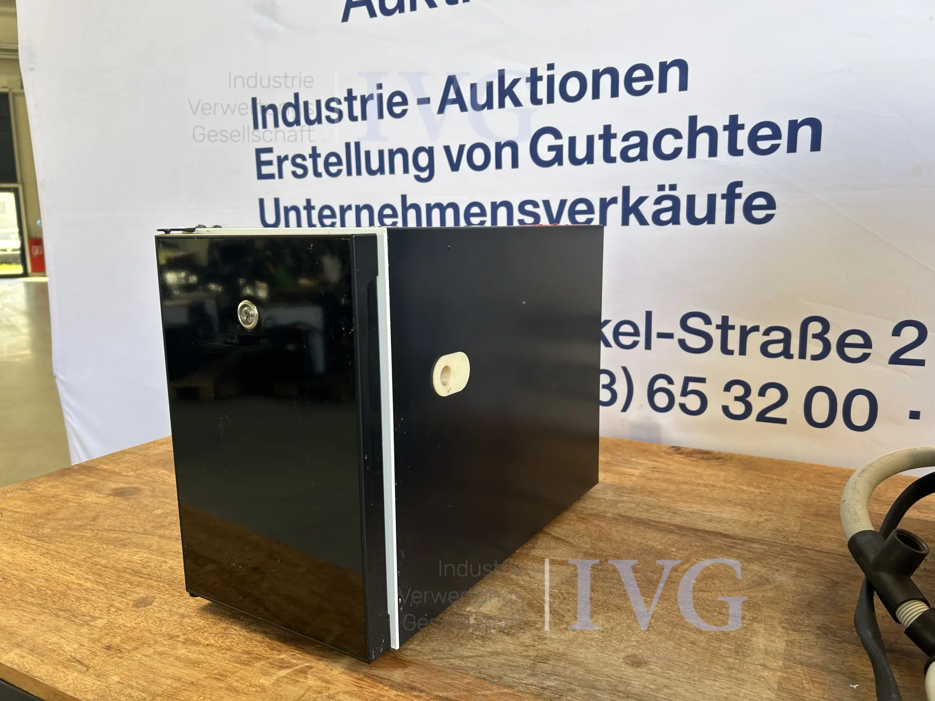 Volledig automatische koffiemachine WMF 1300S – foto 4 – kavel bij IVG, Kirchlengern