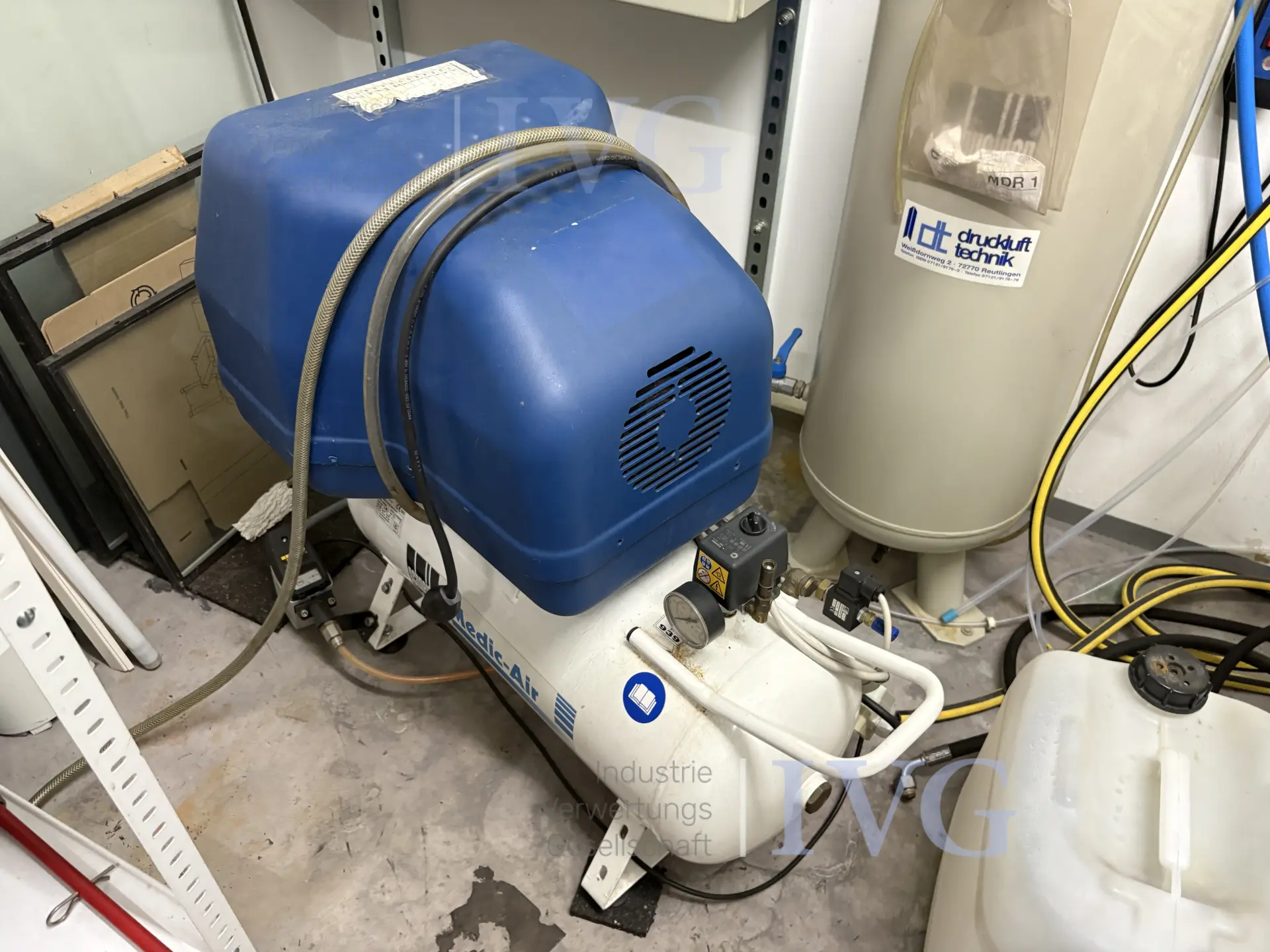 Compressor SCHNEIDER Medic-Air 300-50 W Silent – foto 3 – kavel bij IVG, Reutlingen