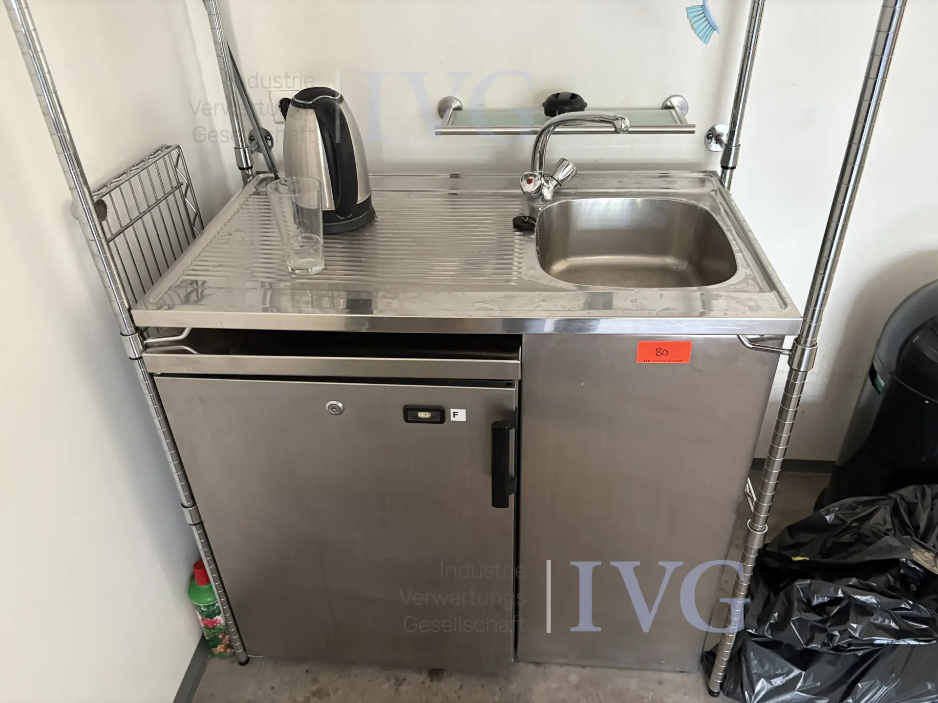 VA-keukentje – foto 2 – kavel bij IVG, Reutlingen