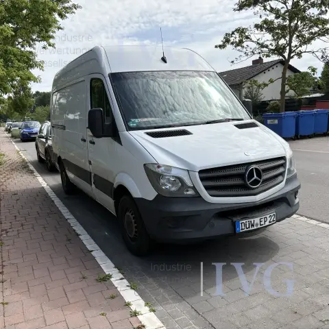 Mercedes-Benz Sprinter van