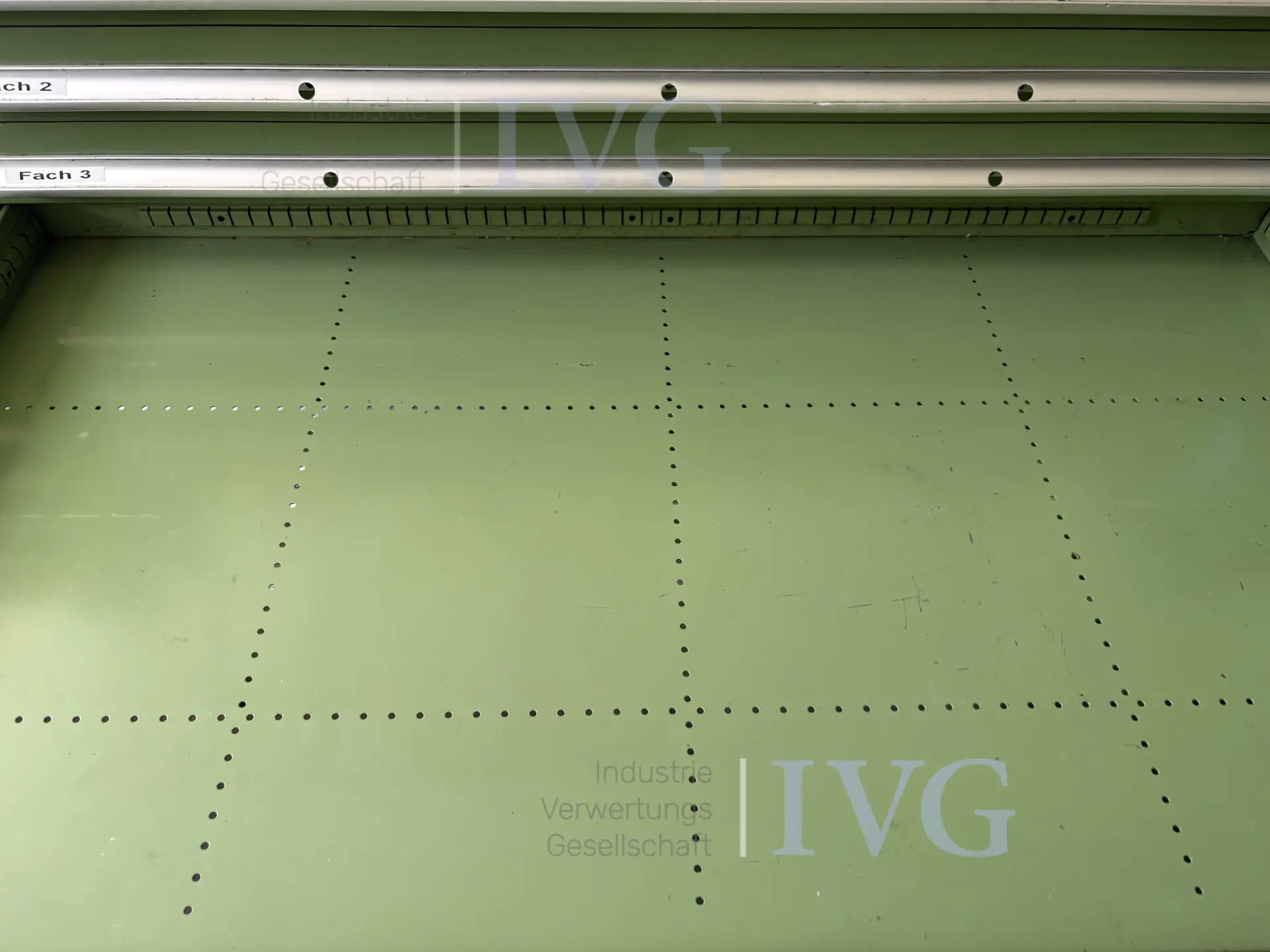 Stalen ladekast (groen) – foto 5 – kavel bij IVG, Mahlstetten