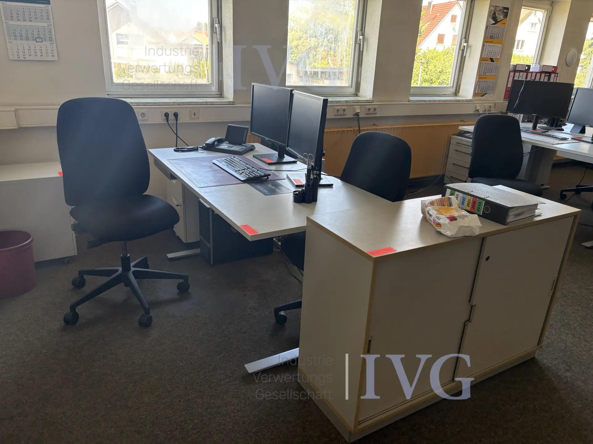 elektrisch höhenverstellbare Schreibtische – foto 6 – kavel bij IVG, Mahlstetten