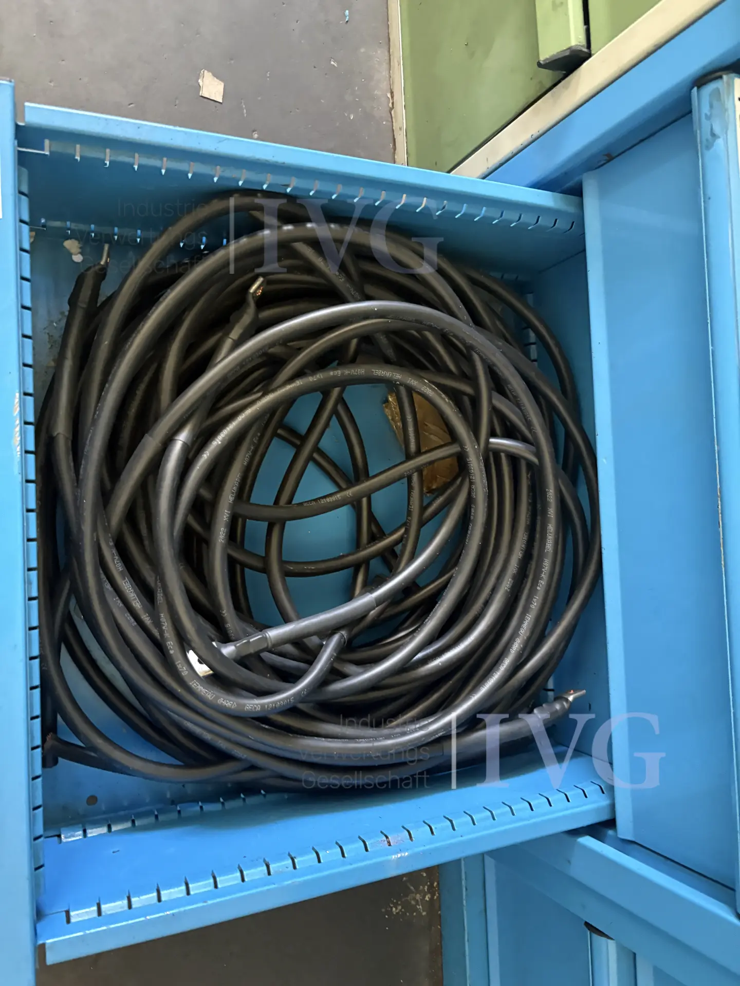 Stalen kasten (blauw) – foto 9 – kavel bij IVG, Mahlstetten