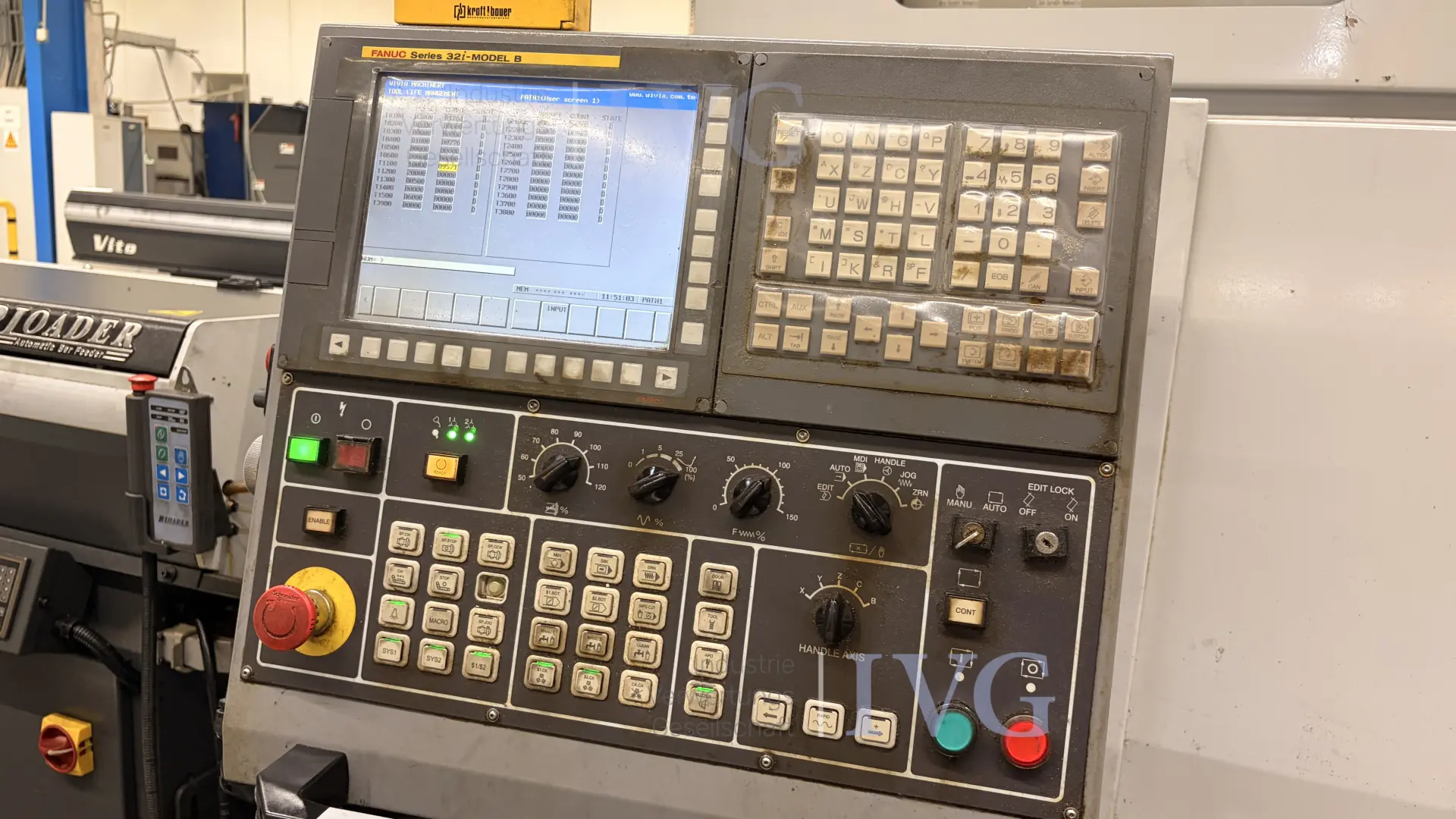 CNC-Langdrehmaschine mit Stangenlader WIVIA W428 – foto 10 – kavel bij IVG, Mahlstetten