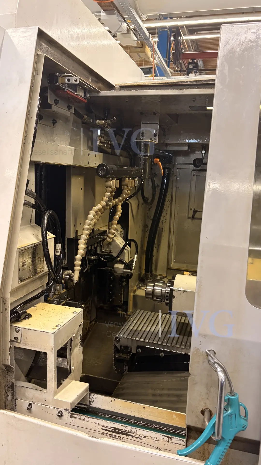 CNC-Langdrehmaschine mit Stangenlader WIVIA W428 – foto 3 – kavel bij IVG, Mahlstetten