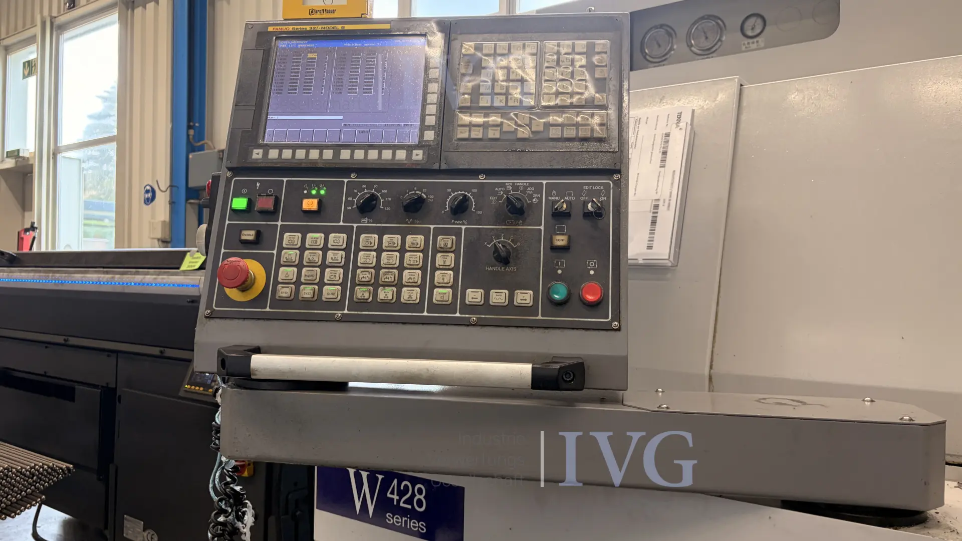 CNC-Langdrehmaschine mit Stangenlader WIVIA W428 – foto 10 – kavel bij IVG, Mahlstetten