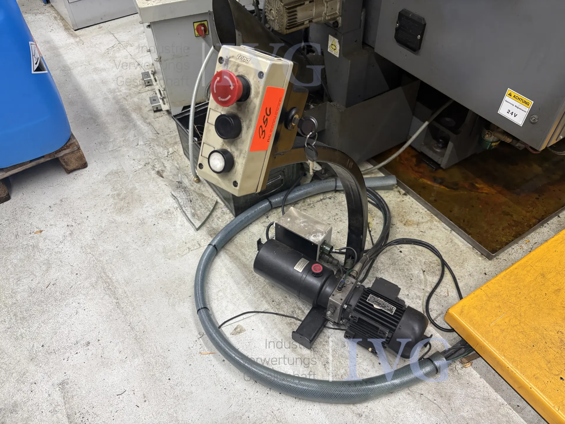 Paletten-Scherenhubtisch (gelb) – foto 2 – kavel bij IVG, Mahlstetten