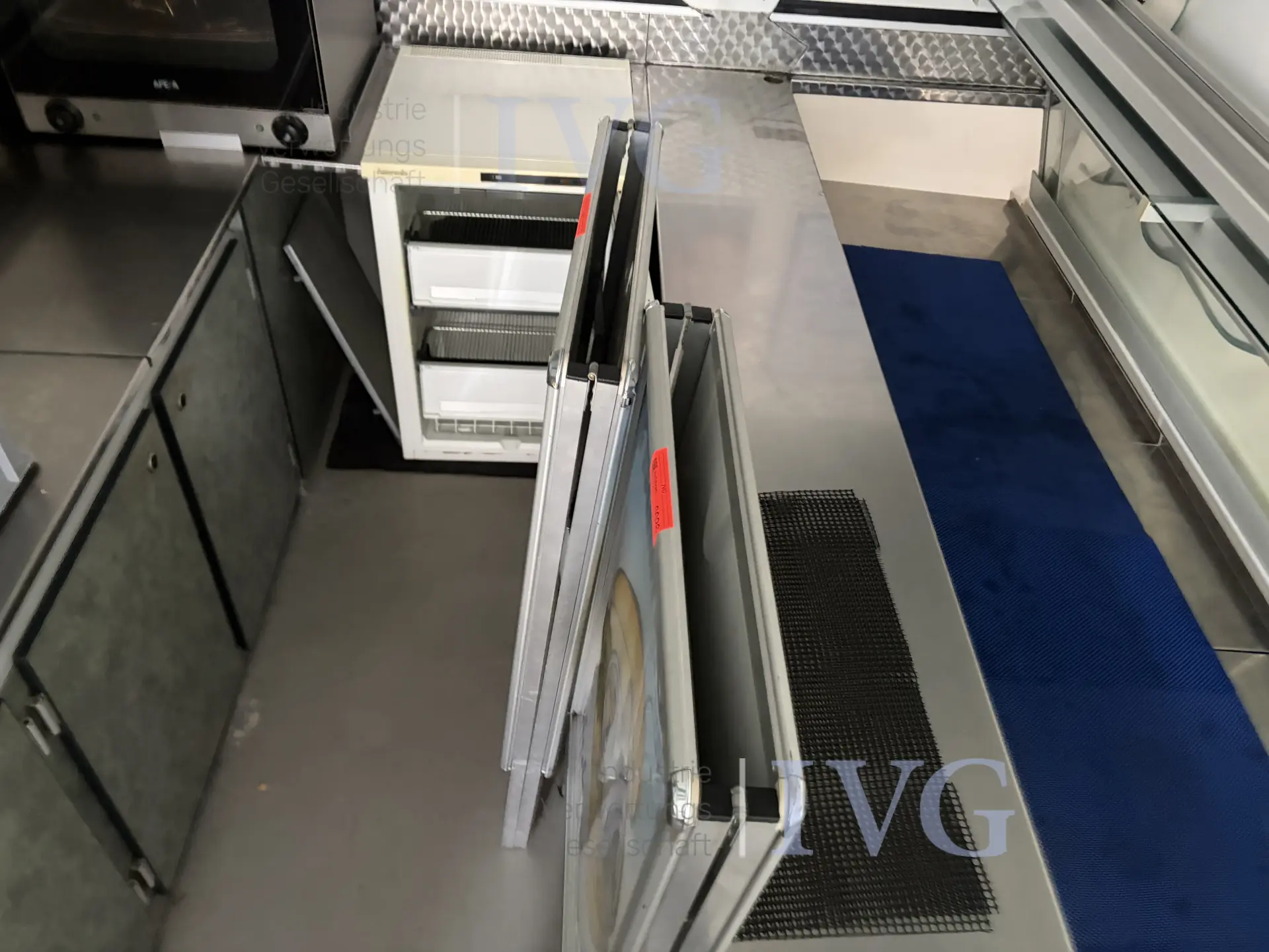 klantenlokker – foto 2 – kavel bij IVG, Detmold